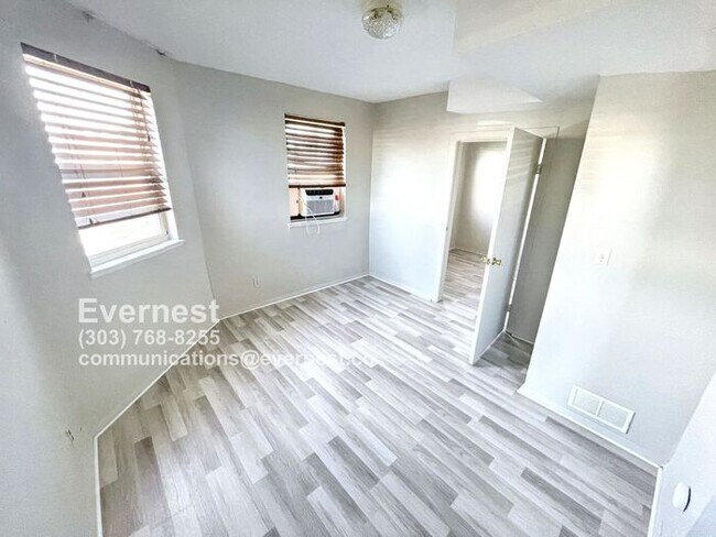 Foto del edificio - Cozy 1-Bedroom, 1-Bathroom Apartment Near ...