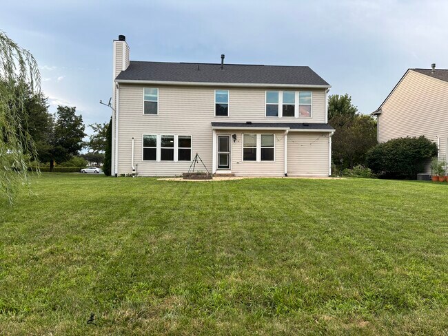 Foto del edificio - 5895 Mill Oak Dr