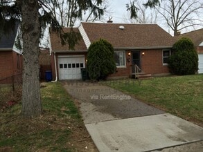 Building Photo - 1110 S Kellner Rd