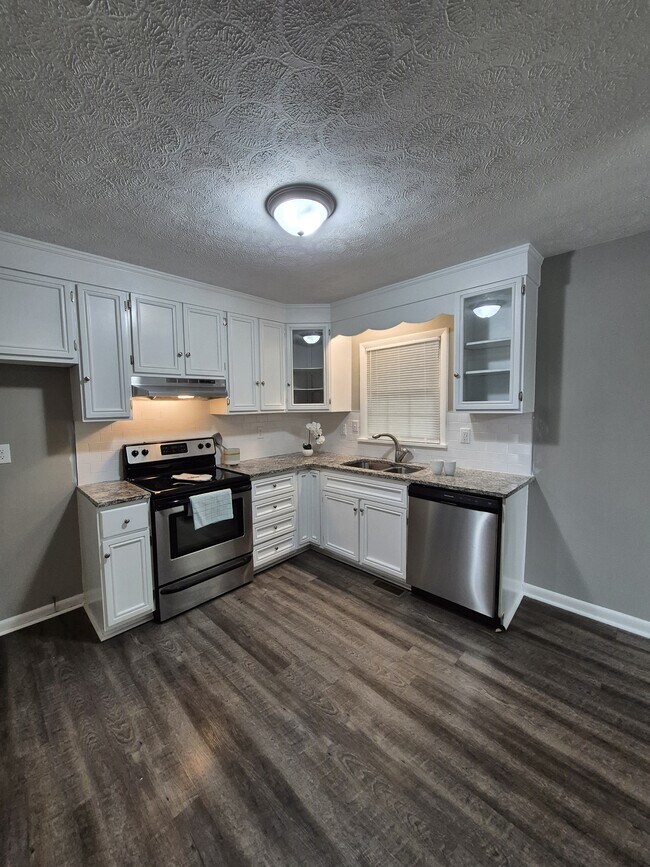 Foto del edificio - 1151 Bouldercrest Cir