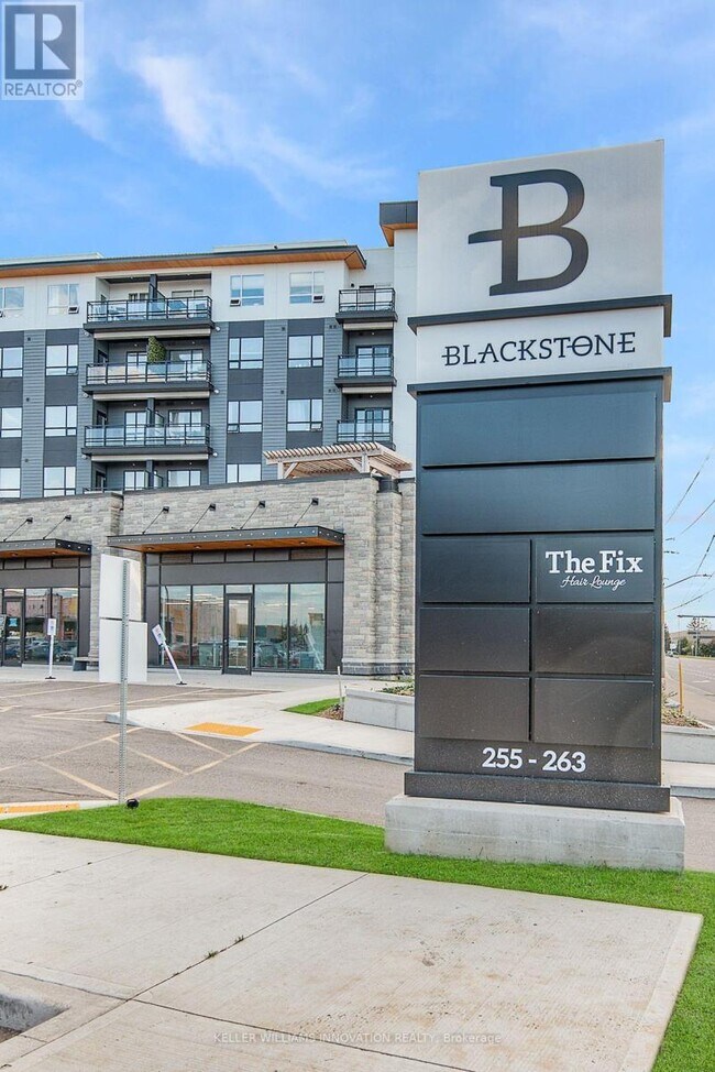 Photo du bâtiment - 255-255 Northfield Dr E
