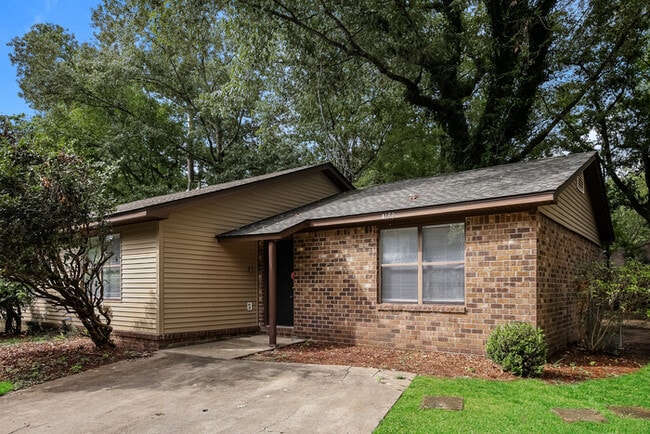 Building Photo - 159 Hummingbird Ave