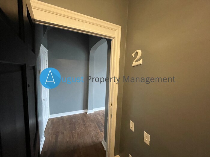 Primary Photo - 809 W Cedar St