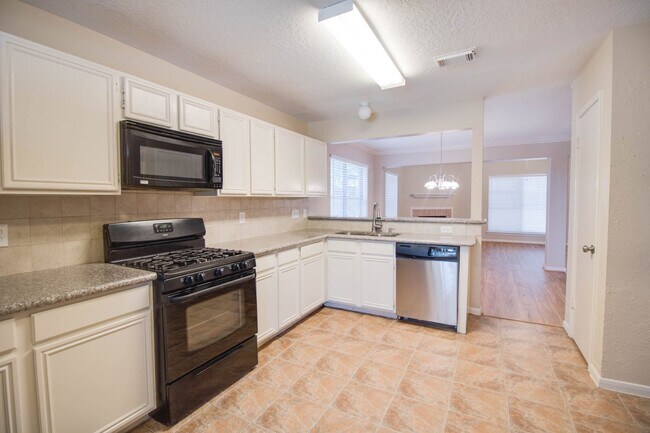 Building Photo - 16031 Copper Canyon Dr