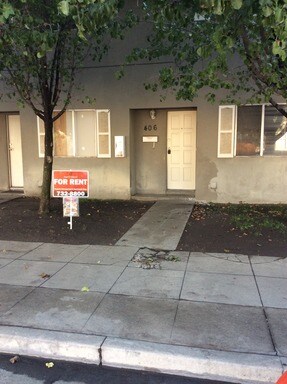 Primary Photo - 400 N West St