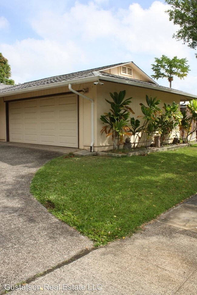 Building Photo - 1095 Lunaanela St