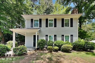 Building Photo - 5424 2 Moons Dr
