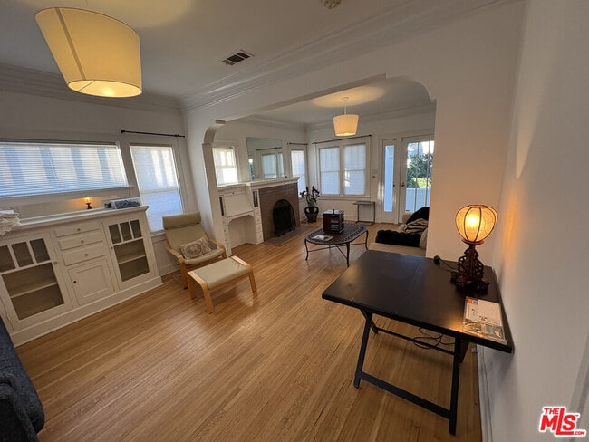 Foto del edificio - 4181 Lincoln Ave