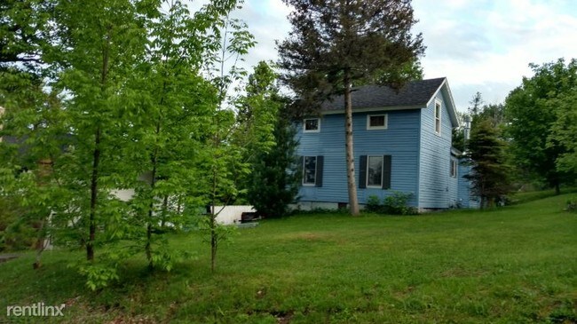 Building Photo - 3 br, 1 bath House - 65 Austin st
