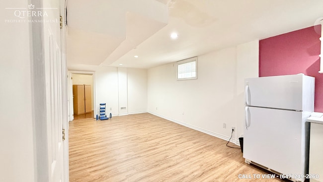 Building Photo - 28 Terrace Av
