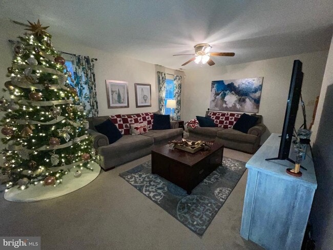 Foto del edificio - 22120 Victoria Cir