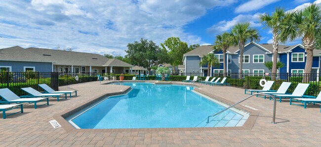 Foto del edificio - Academy on Eastern Lake
