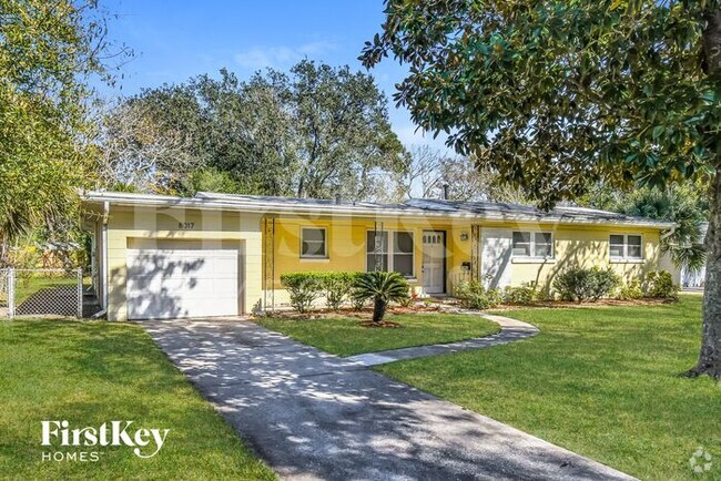 Building Photo - 8017 Santillo Dr