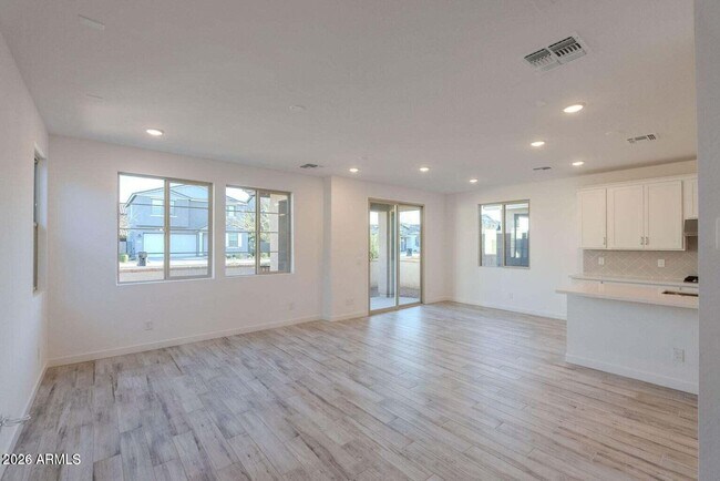 Foto del edificio - 9350 E Supernova Dr