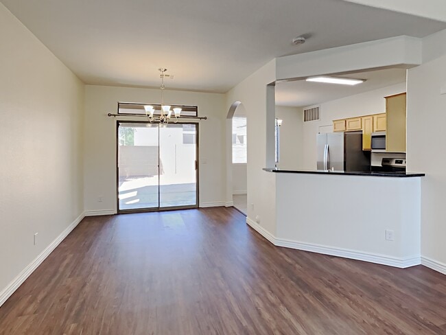 Building Photo - 14264 W Cora Lane