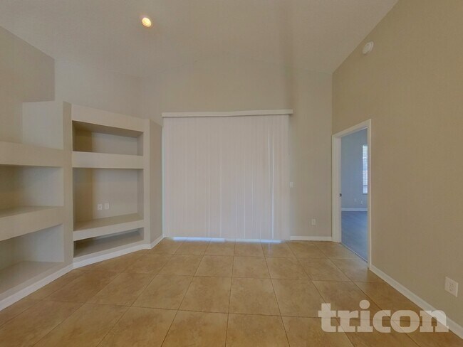 Foto del edificio - 248 Wescliff Dr