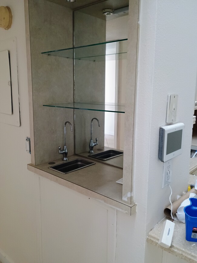 Wet Bar - 500 N Jefferson Ave