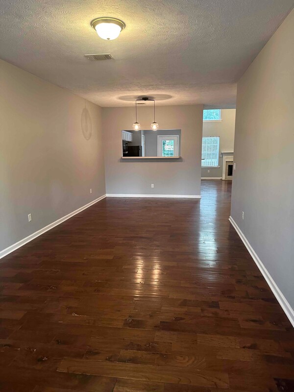Building Photo - 5310 Southfork Blvd