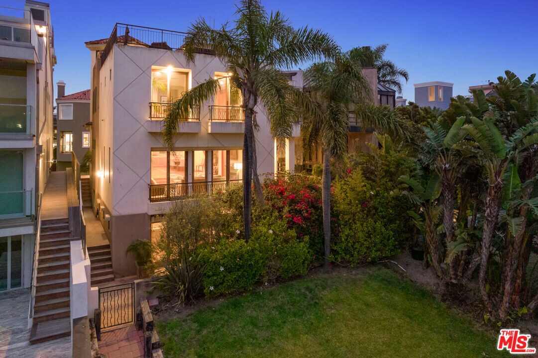 Foto principal - 4115 Roma Ct
