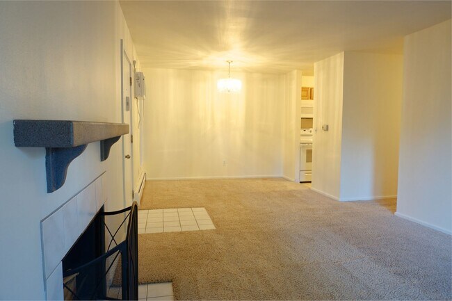 Building Photo - Cozy 2 bedroom 1 bath condo for rent right in Niwot at Cottonwood Park!