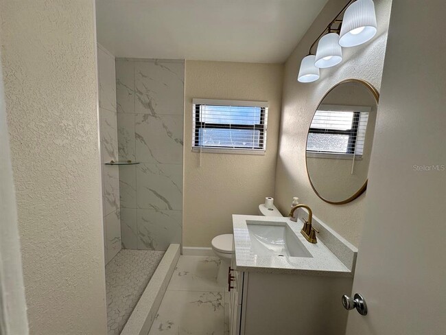 Foto del edificio - 5618 Aileen Dr