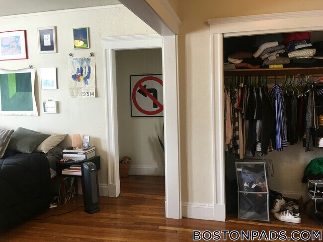 Building Photo - 1167 Boylston St