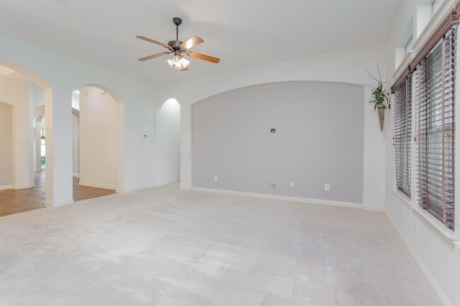 Building Photo - 3608 Rosalina Loop