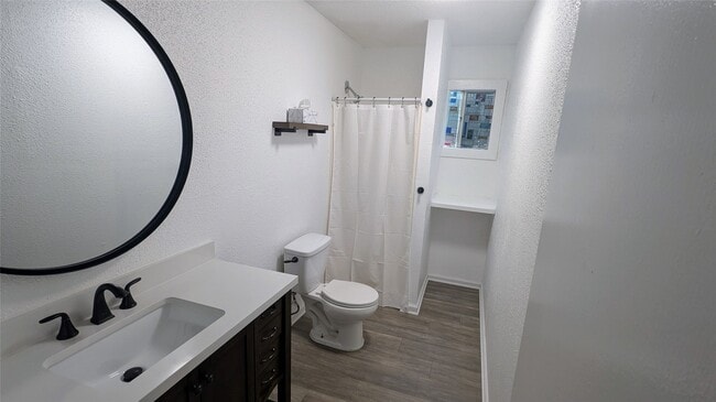 Foto del edificio - 4615 Woodside St