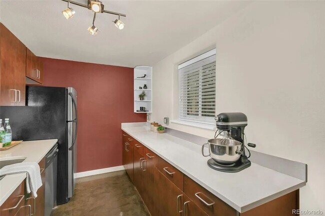 Foto del edificio - Beautiful 2 bedroom Condo in the Heart of ...
