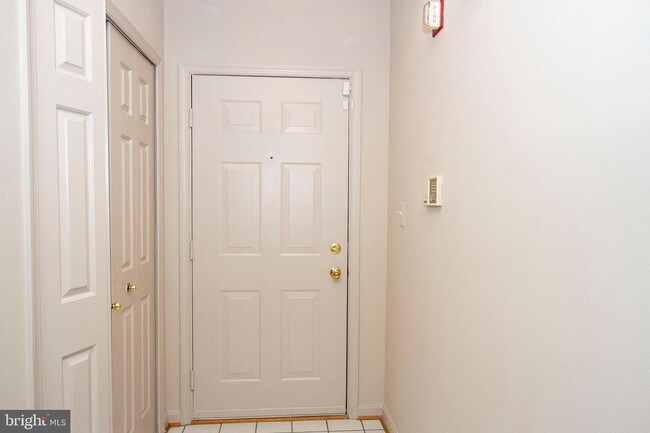 Foto del edificio - 5004 Willow Branch Way