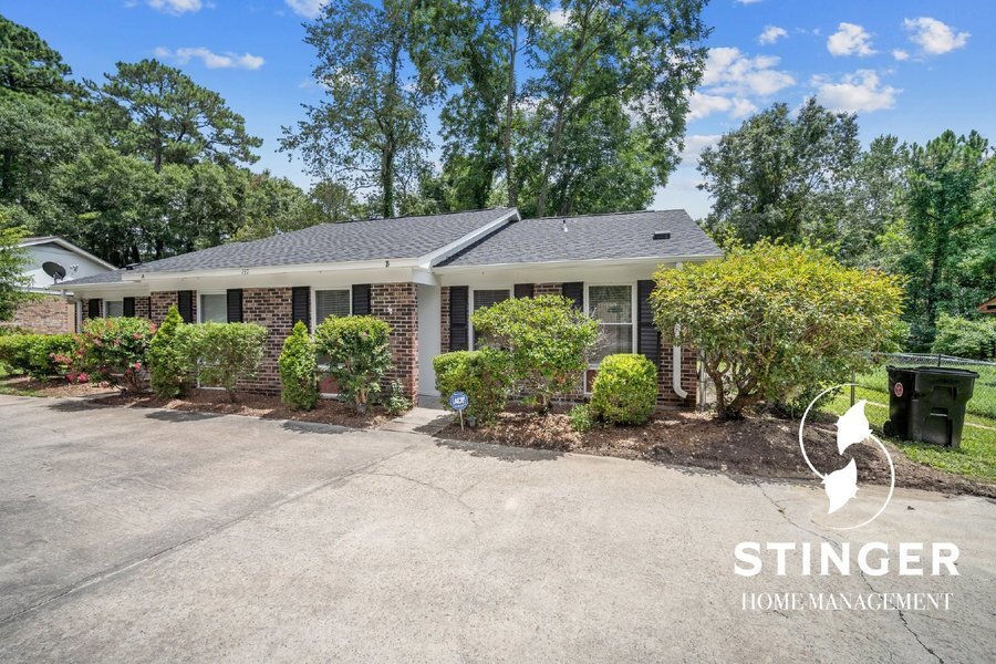 Primary Photo - 2 Bedroom / 2 Bath Unit For Rent In Beaufort