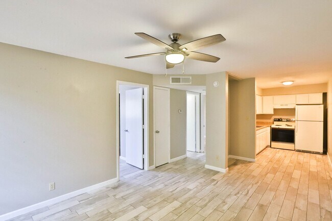 Foto del edificio - 1321 W 5th St