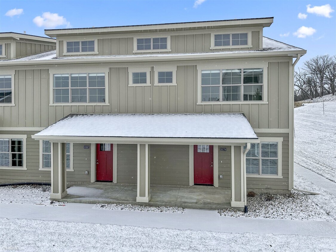 Primary Photo - 3 br, 2.5 bath House - Kings Grove Townhom...