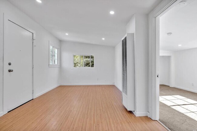 Foto del edificio - 1313 De Turk Ave