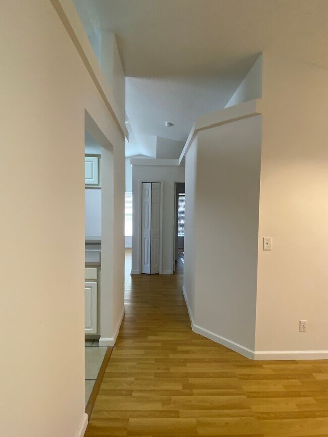 Foto del edificio - 15327 Lafite Ln