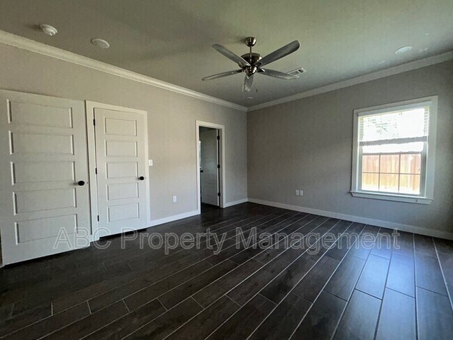 Foto del edificio - 3305 SW Hillstone Ave