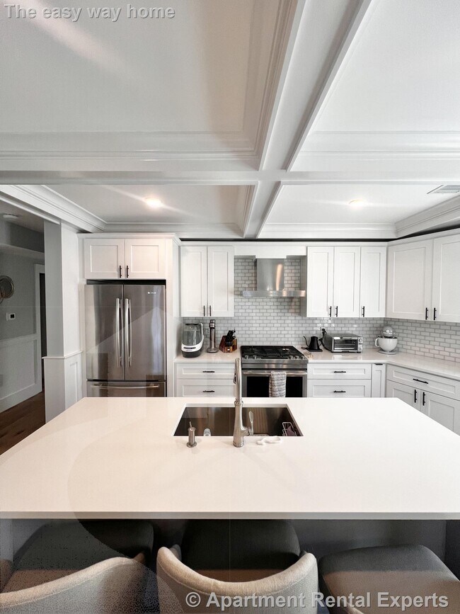 Building Photo - 81 Conwell Ave