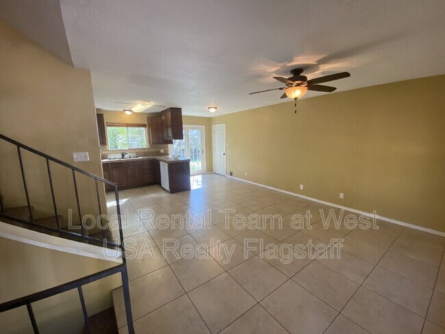 Foto del edificio - 1607 N Prairie Way