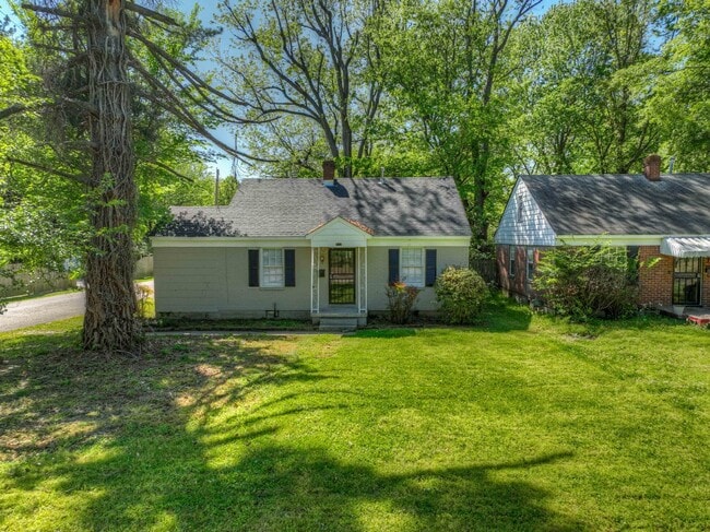 Photo - Move-In Special: Qualified Tenants Get 50%... Apartment