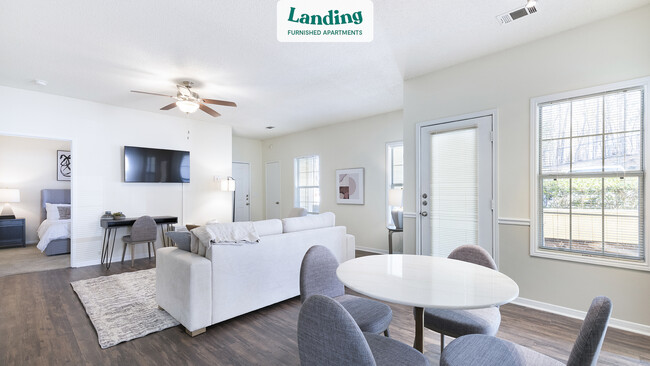 Foto del edificio - 1000 Crowne Oaks Cir