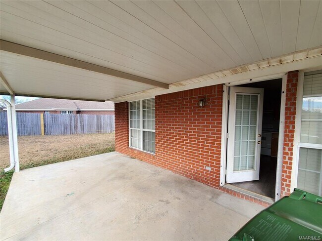 Foto del edificio - 517 Sandfield Ct