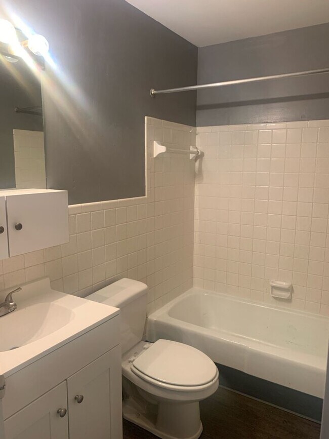 Foto del edificio - 1733 Christian Ave