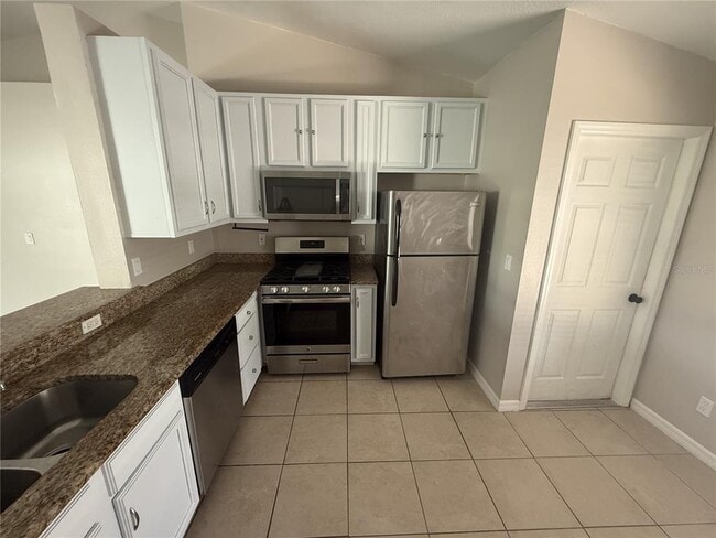 Building Photo - 15318 Margaux Dr