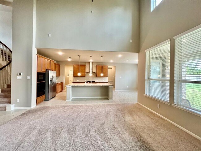 Building Photo - 11110 Sawmill Lake Dr