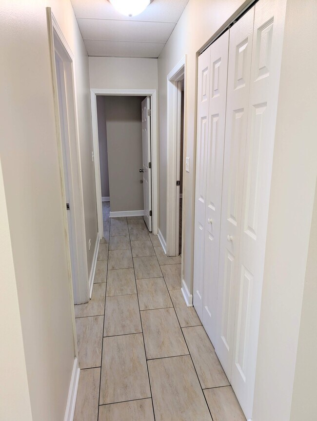 Building Photo - 817 N 23rd Ave