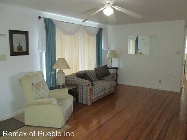 Foto del edificio - 3 br, 1 bath House - 3503 Miramar Dr