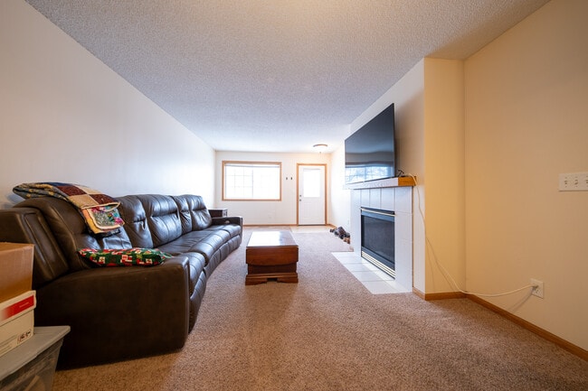 Foto del edificio - 17540 Gillette Way