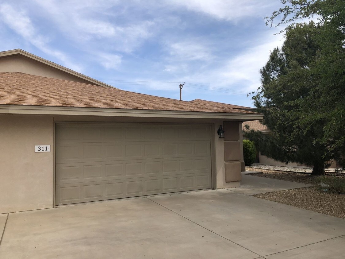 311 E Mescalero Rd, Roswell, NM 88201 House Rental in Roswell, NM