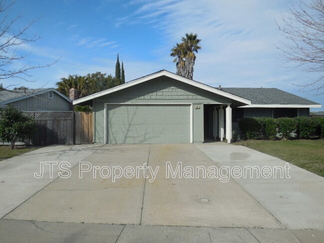 Photo - 100 Decathlon Cir House