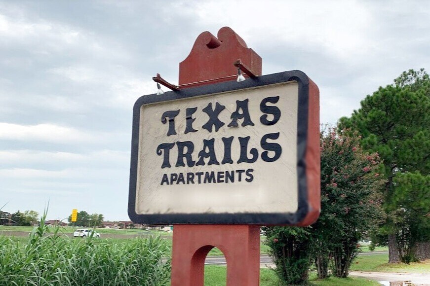 Texas Trails Apartments Rentals in Sulphur Springs at 1533 Industrial